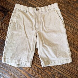 Vineyard Vines Bots Breaker Shorts Size 12 in Khaki